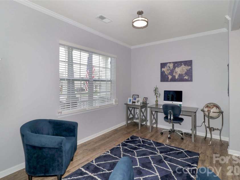 124 Kingsway Drive, Mooresville, NC 28115.  MLS# CAR4387843, YatesRealty ID 27479. 