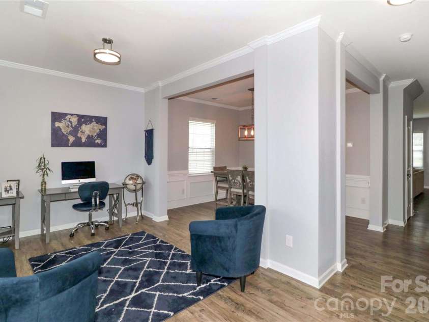 124 Kingsway Drive, Mooresville, NC 28115.  MLS# CAR4387843, YatesRealty ID 27479. 