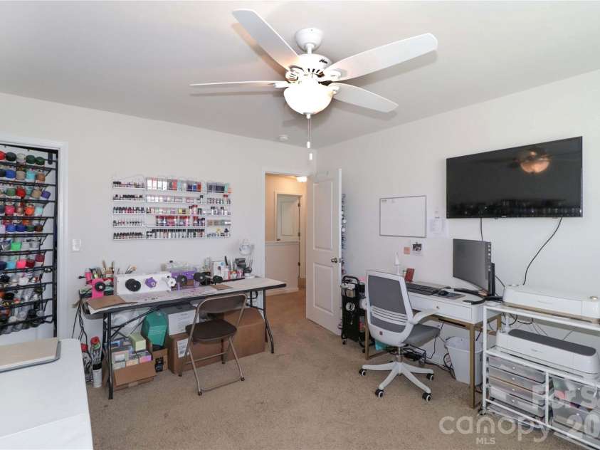 124 Kingsway Drive, Mooresville, NC 28115.  MLS# CAR4387843, YatesRealty ID 27479. 