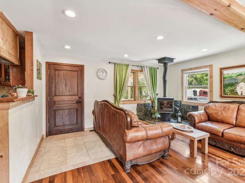 24 King Road, Waynesville, NC 28786.  MLS# CAR4267936, YatesRealty ID 2748. 