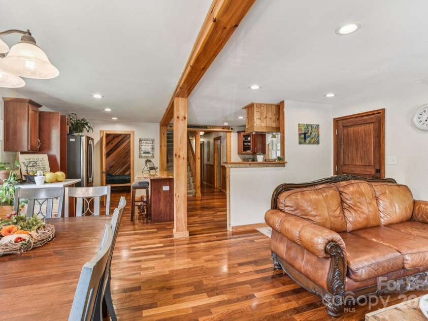 24 King Road, Waynesville, NC 28786.  MLS# CAR4267936, YatesRealty ID 2748. 