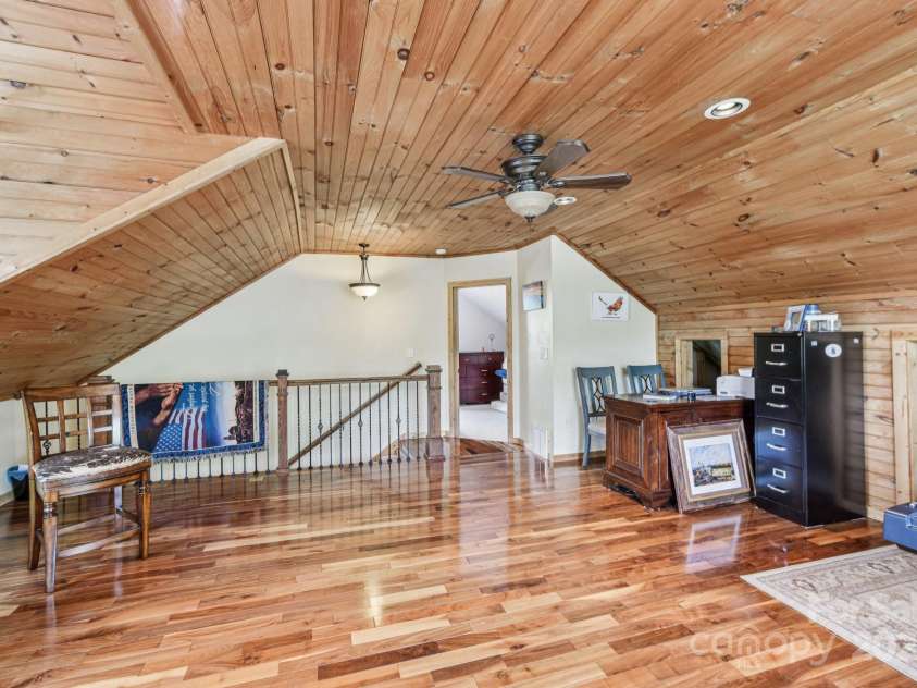 24 King Road, Waynesville, NC 28786.  MLS# CAR4267936, YatesRealty ID 2748. 
