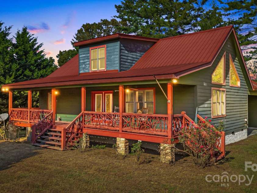830 Windy River Ridge, Burnsville, NC 28714.  MLS# CAR4286144, YatesRealty ID 2748. 