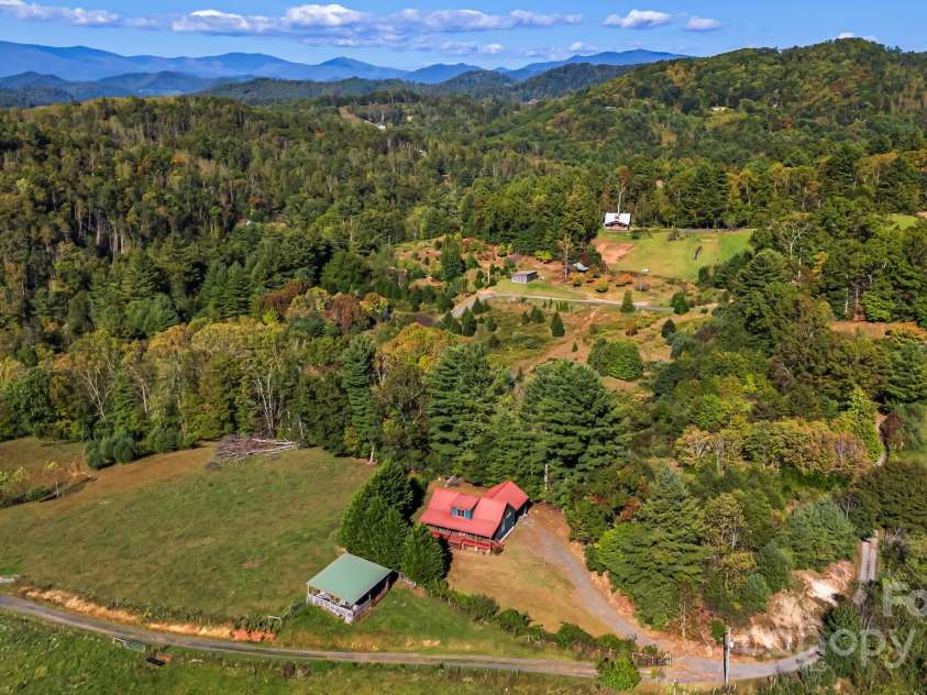 830 Windy River Ridge, Burnsville, NC 28714.  MLS# CAR4286144, YatesRealty ID 2748. 