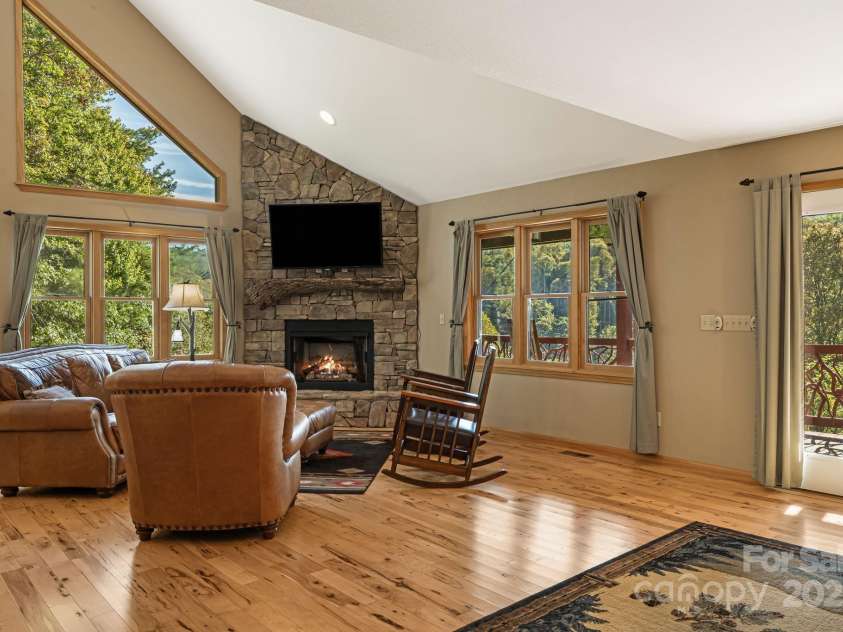 830 Windy River Ridge, Burnsville, NC 28714.  MLS# CAR4286144, YatesRealty ID 2748. 