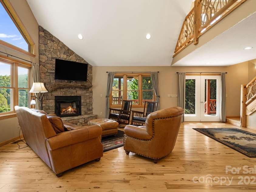 830 Windy River Ridge, Burnsville, NC 28714.  MLS# CAR4286144, YatesRealty ID 2748. 