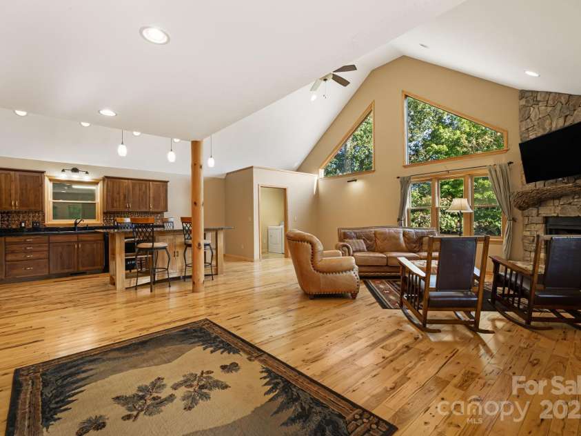 830 Windy River Ridge, Burnsville, NC 28714.  MLS# CAR4286144, YatesRealty ID 2748. 