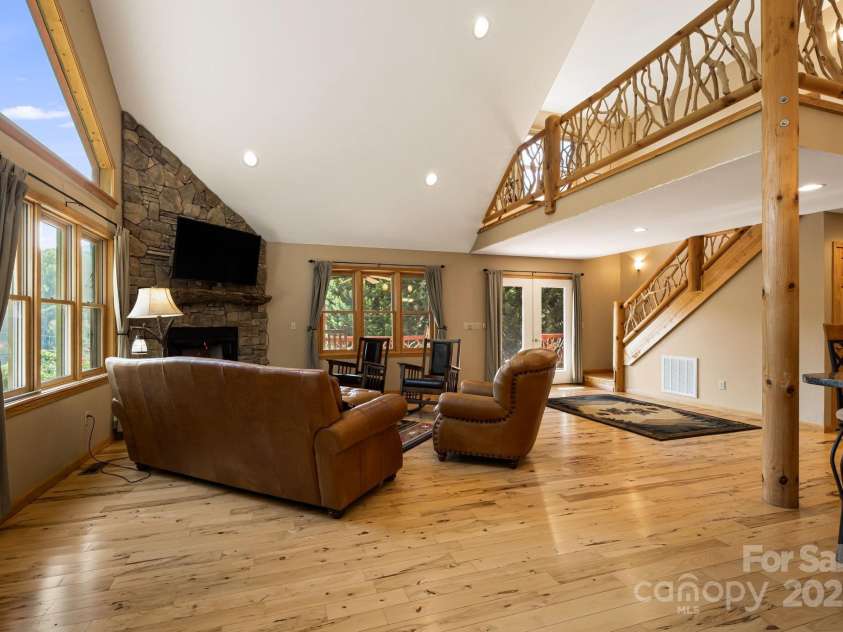 830 Windy River Ridge, Burnsville, NC 28714.  MLS# CAR4286144, YatesRealty ID 2748. 