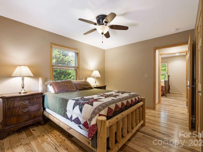 830 Windy River Ridge, Burnsville, NC 28714.  MLS# CAR4286144, YatesRealty ID 2748. 