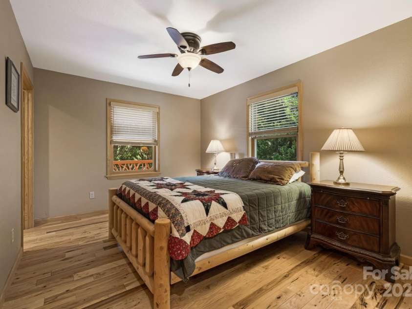 830 Windy River Ridge, Burnsville, NC 28714.  MLS# CAR4286144, YatesRealty ID 2748. 