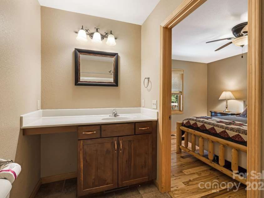 830 Windy River Ridge, Burnsville, NC 28714.  MLS# CAR4286144, YatesRealty ID 2748. 