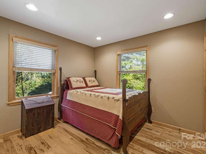 830 Windy River Ridge, Burnsville, NC 28714.  MLS# CAR4286144, YatesRealty ID 2748. 