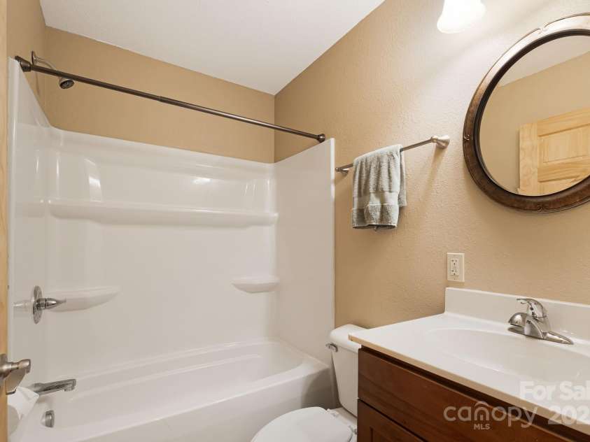 830 Windy River Ridge, Burnsville, NC 28714.  MLS# CAR4286144, YatesRealty ID 2748. 