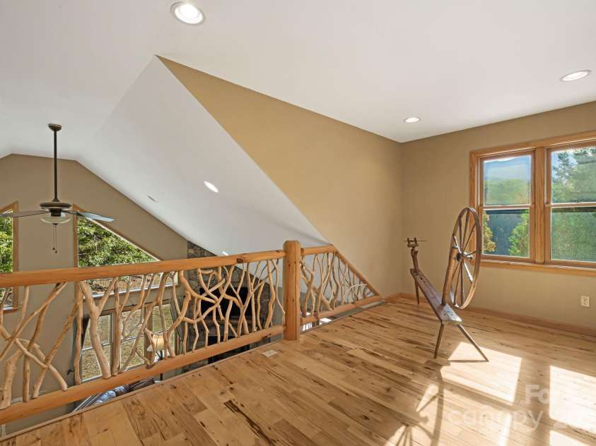 830 Windy River Ridge, Burnsville, NC 28714.  MLS# CAR4286144, YatesRealty ID 2748. 