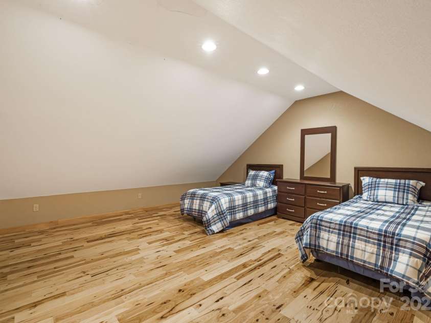 830 Windy River Ridge, Burnsville, NC 28714.  MLS# CAR4286144, YatesRealty ID 2748. 