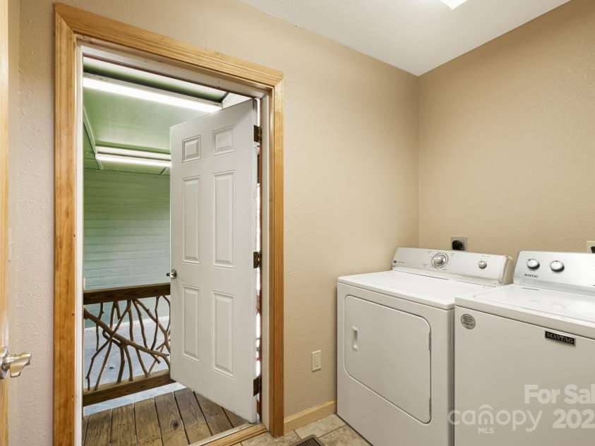 830 Windy River Ridge, Burnsville, NC 28714.  MLS# CAR4286144, YatesRealty ID 2748. 