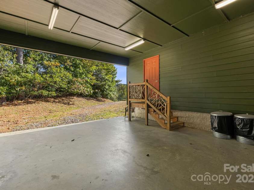 830 Windy River Ridge, Burnsville, NC 28714.  MLS# CAR4286144, YatesRealty ID 2748. 