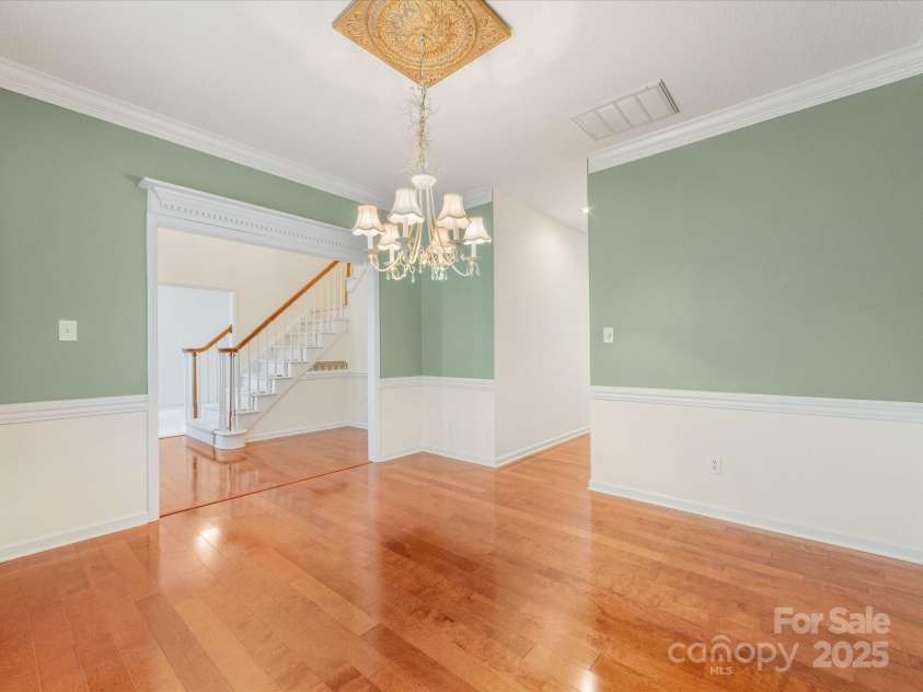 15139 Wiltshire Manor Drive, Charlotte, NC 28278.  MLS# CAR4279893, YatesRealty ID 27480. 