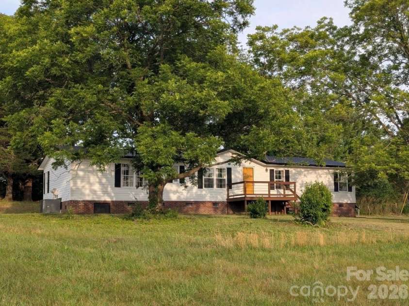 33 Honeysuckle Lane, Taylorsville, NC 28682.  MLS# CAR4389397, YatesRealty ID 27480. 