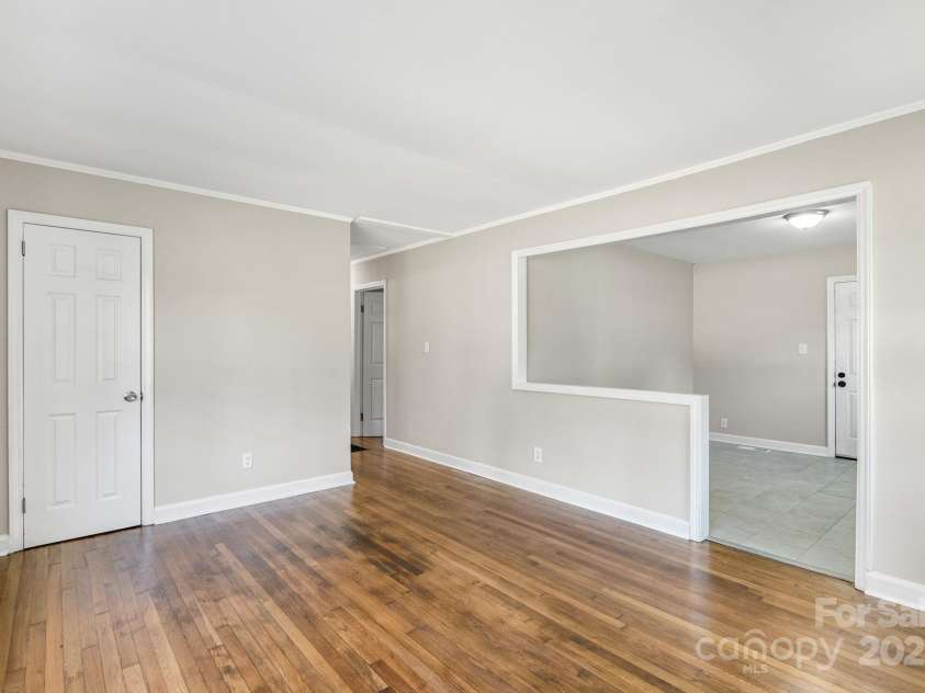 4413 Tillman Road, Charlotte, NC 28208.  MLS# CAR4271901, YatesRealty ID 27481. 