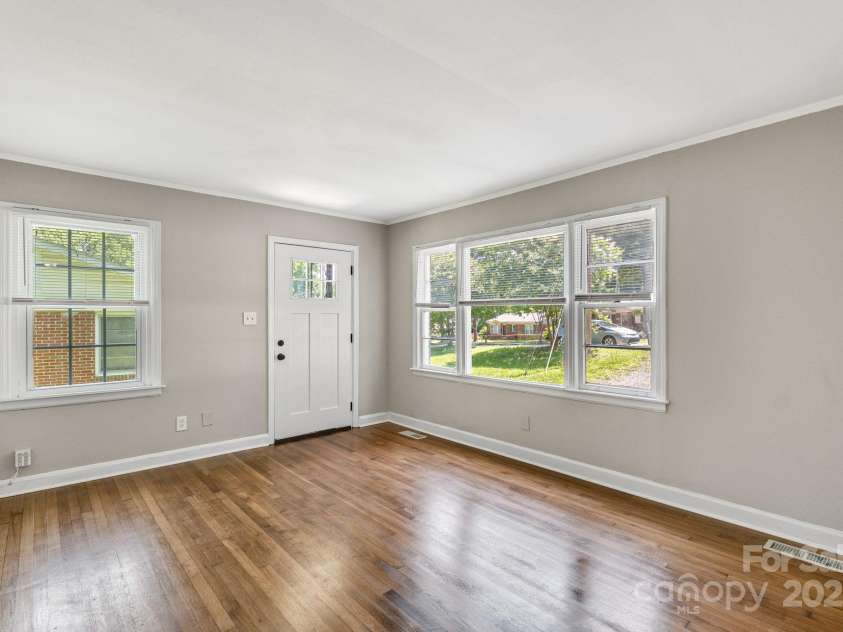 4413 Tillman Road, Charlotte, NC 28208.  MLS# CAR4271901, YatesRealty ID 27481. 