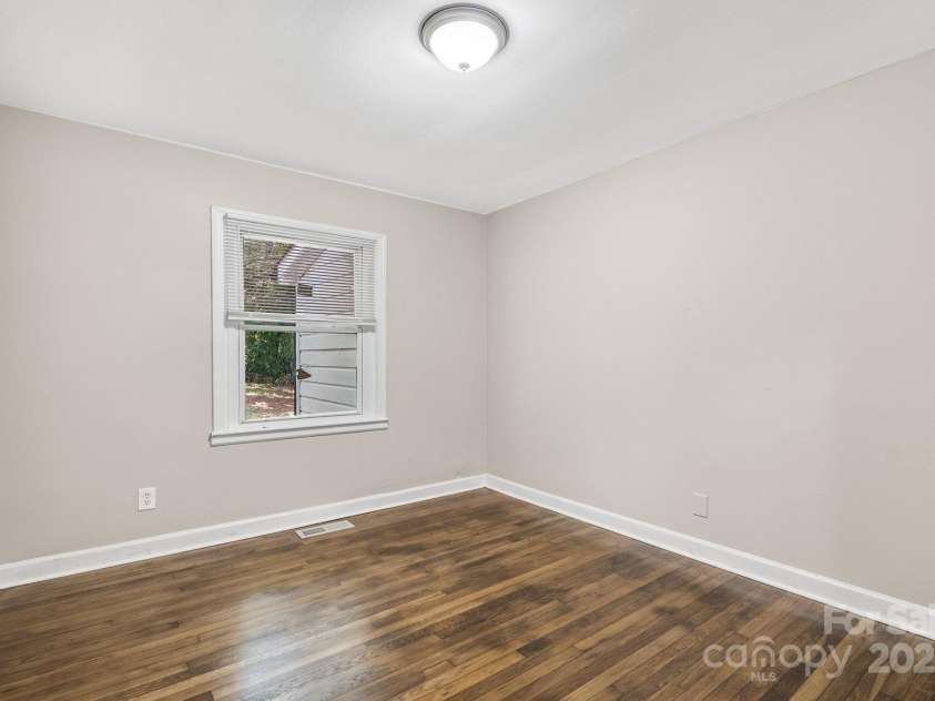 4413 Tillman Road, Charlotte, NC 28208.  MLS# CAR4271901, YatesRealty ID 27481. 