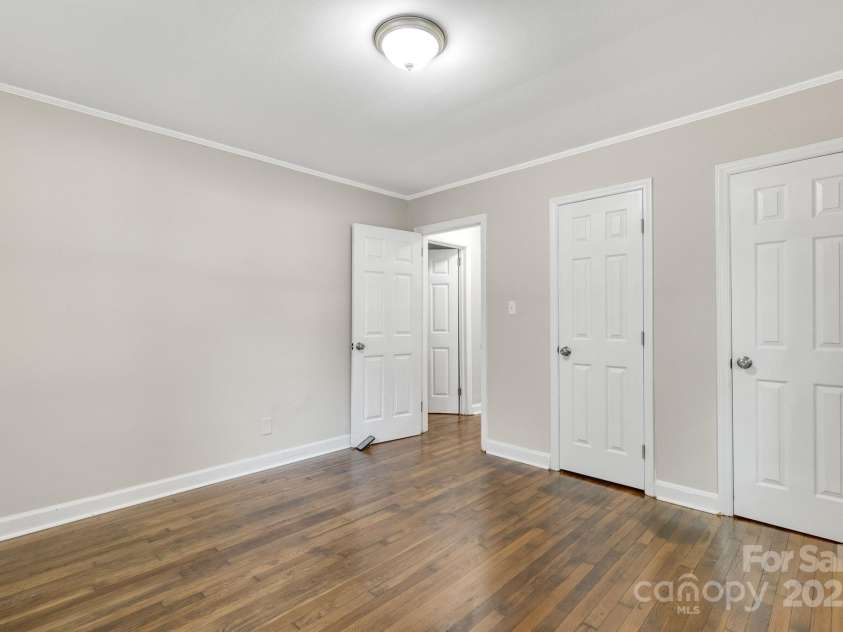 4413 Tillman Road, Charlotte, NC 28208.  MLS# CAR4271901, YatesRealty ID 27481. 