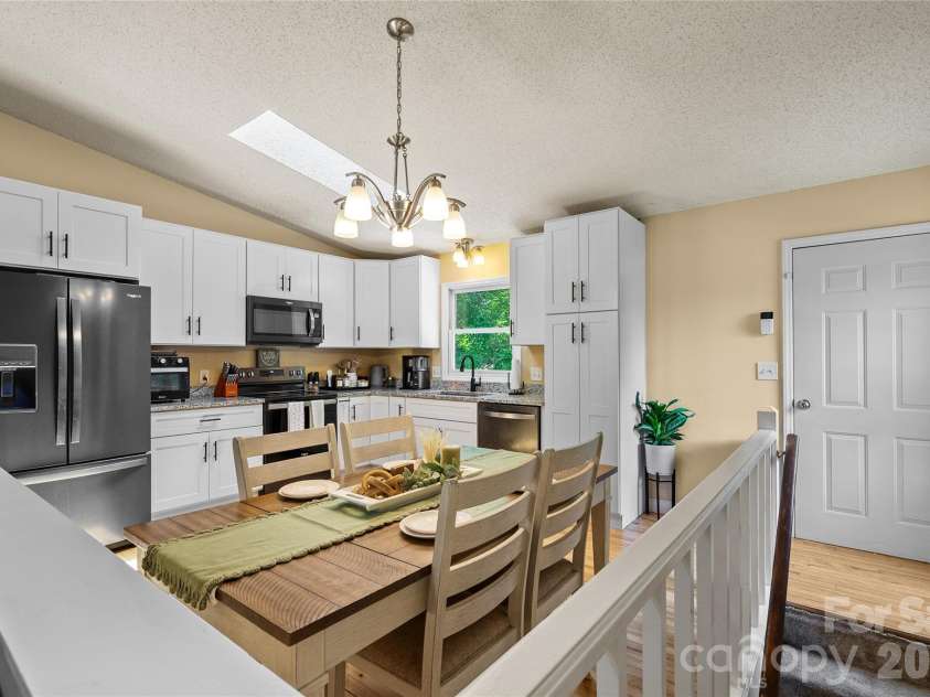 763 Bee Tree Road, Swannanoa, NC 28778.  MLS# CAR4387747, YatesRealty ID 27481. 