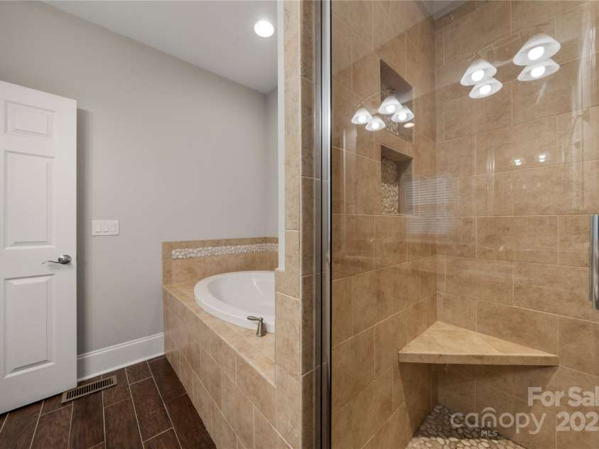 444 Snapdragon Drive, Clover, SC 29710.  MLS# CAR4250644, YatesRealty ID 27482. 