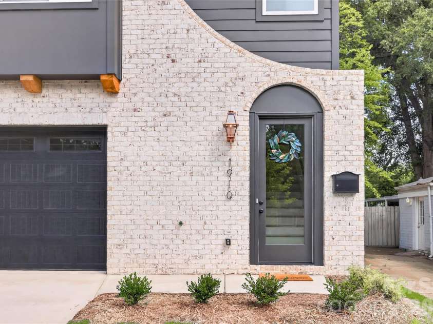 1910 Anderson Street, Charlotte, NC 28205.  MLS# CAR4387547, YatesRealty ID 27484. 