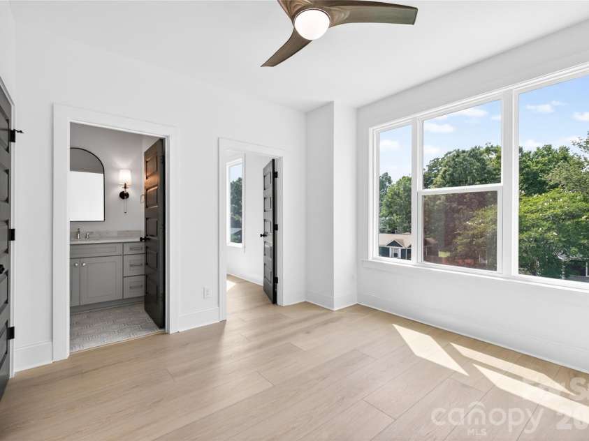 1910 Anderson Street, Charlotte, NC 28205.  MLS# CAR4387547, YatesRealty ID 27484. 