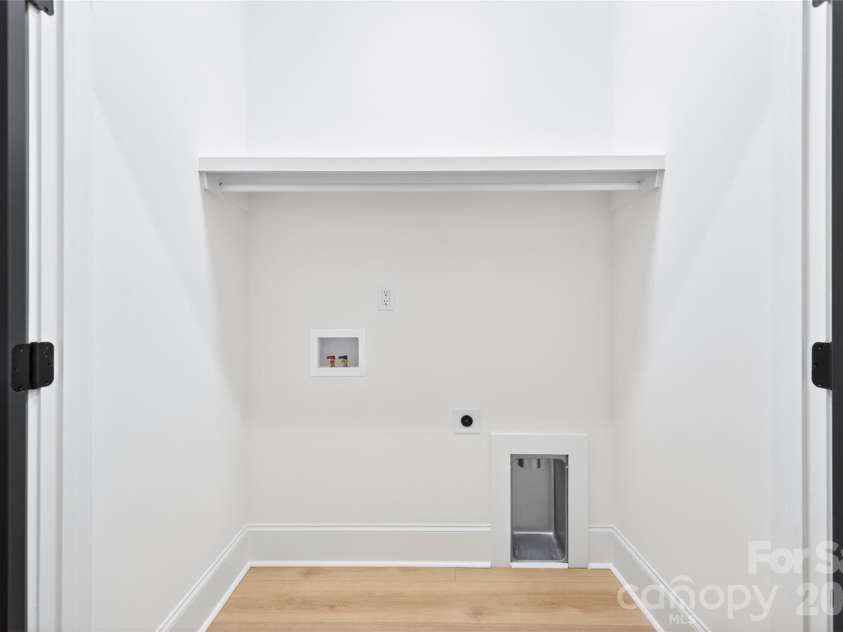 1910 Anderson Street, Charlotte, NC 28205.  MLS# CAR4387547, YatesRealty ID 27484. 