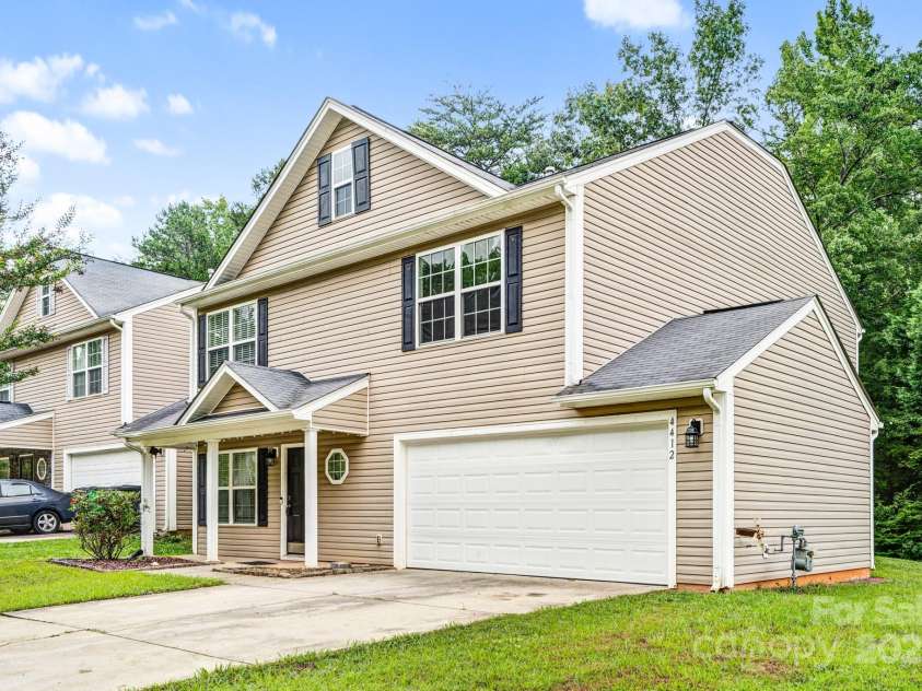 4412 Trillium Fields Drive, Charlotte, NC 28269.  MLS# CAR4274256, YatesRealty ID 27485. 