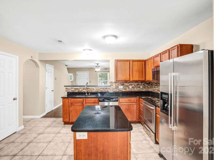 4412 Trillium Fields Drive, Charlotte, NC 28269.  MLS# CAR4274256, YatesRealty ID 27485. 