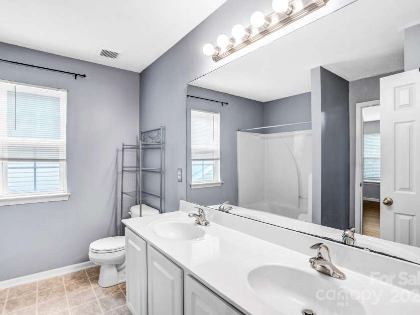 4412 Trillium Fields Drive, Charlotte, NC 28269.  MLS# CAR4274256, YatesRealty ID 27485. 