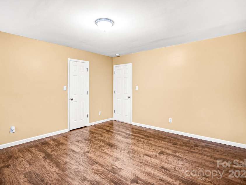 4412 Trillium Fields Drive, Charlotte, NC 28269.  MLS# CAR4274256, YatesRealty ID 27485. 