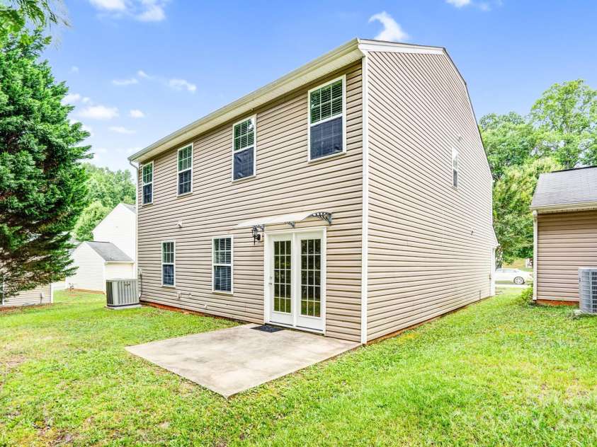 4412 Trillium Fields Drive, Charlotte, NC 28269.  MLS# CAR4274256, YatesRealty ID 27485. 