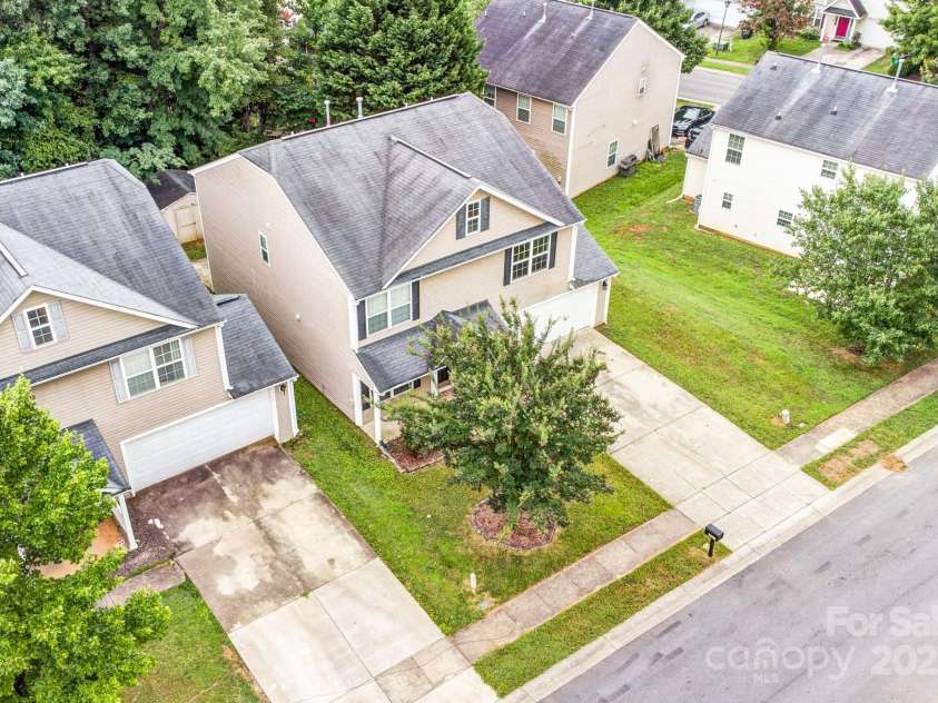 4412 Trillium Fields Drive, Charlotte, NC 28269.  MLS# CAR4274256, YatesRealty ID 27485. 