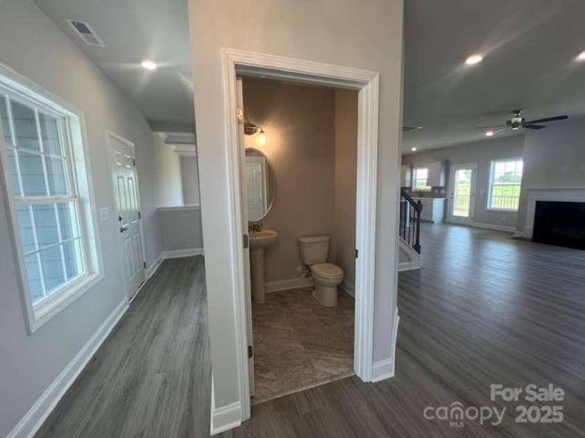 122 Swan Park Lane, Statesville, NC 28625.  MLS# CAR4266811, YatesRealty ID 27486. 