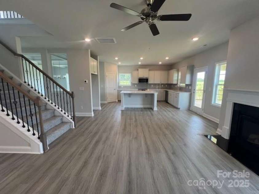 122 Swan Park Lane, Statesville, NC 28625.  MLS# CAR4266811, YatesRealty ID 27486. 