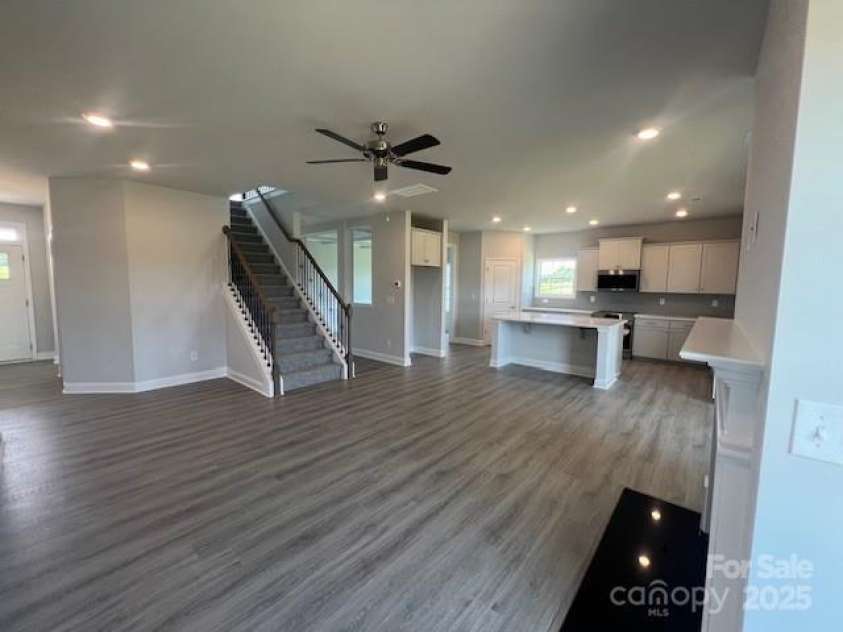 122 Swan Park Lane, Statesville, NC 28625.  MLS# CAR4266811, YatesRealty ID 27486. 