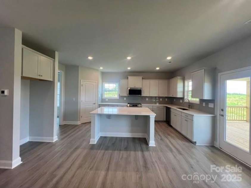 122 Swan Park Lane, Statesville, NC 28625.  MLS# CAR4266811, YatesRealty ID 27486. 