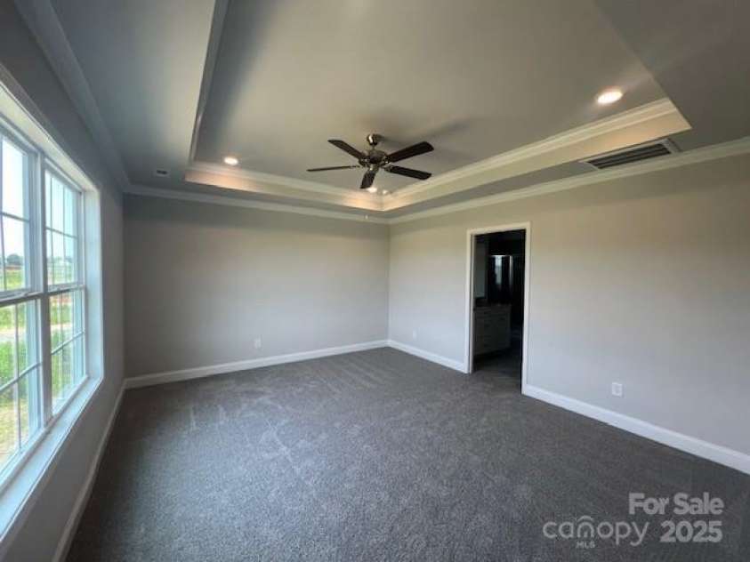 122 Swan Park Lane, Statesville, NC 28625.  MLS# CAR4266811, YatesRealty ID 27486. 