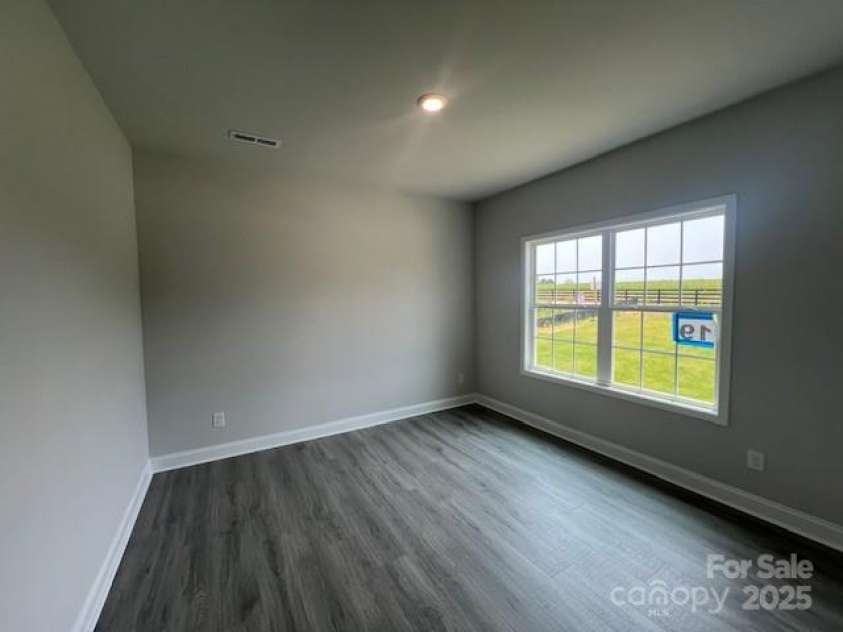 122 Swan Park Lane, Statesville, NC 28625.  MLS# CAR4266811, YatesRealty ID 27486. 