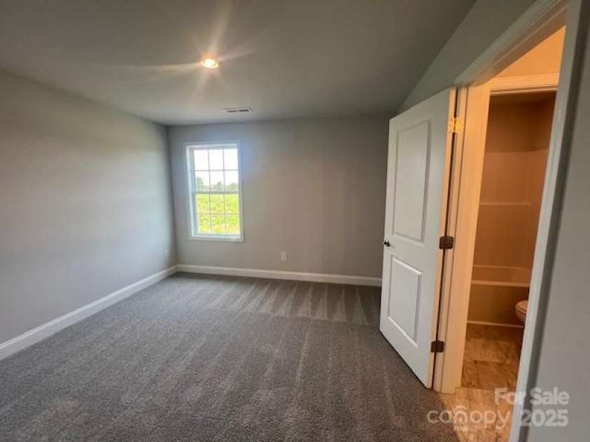 122 Swan Park Lane, Statesville, NC 28625.  MLS# CAR4266811, YatesRealty ID 27486. 