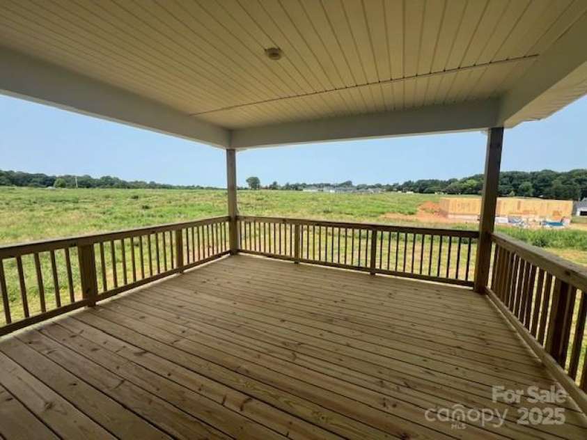 122 Swan Park Lane, Statesville, NC 28625.  MLS# CAR4266811, YatesRealty ID 27486. 