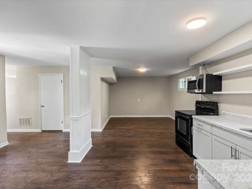 904 Edgewood Circle, Gastonia, NC 28052.  MLS# CAR4271349, YatesRealty ID 27487. 