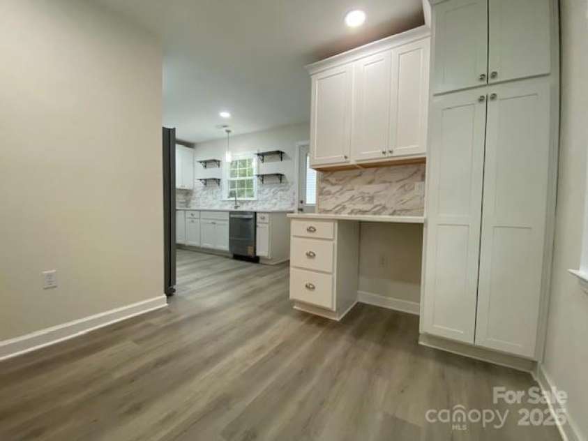 709 Falls Church Road, Charlotte, NC 28270.  MLS# CAR4275080, YatesRealty ID 27488. Breakfast with Desk if Not Beverage Center with recessed lights and dimmer.