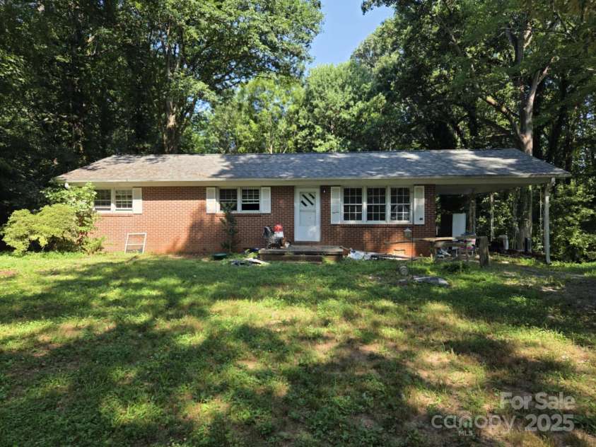 520 Summerow Road, Stanley, NC 28164.  MLS# CAR4278052, YatesRealty ID 27489. 