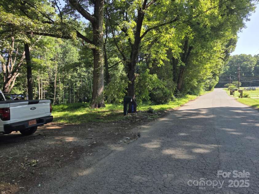 520 Summerow Road, Stanley, NC 28164.  MLS# CAR4278052, YatesRealty ID 27489. 